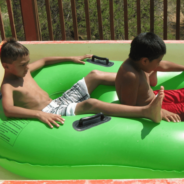 CPI Amusement water tube, close-up of the welded seam and handle